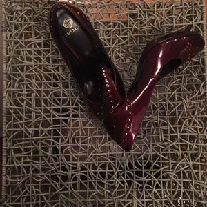 Button Down Burgurdy